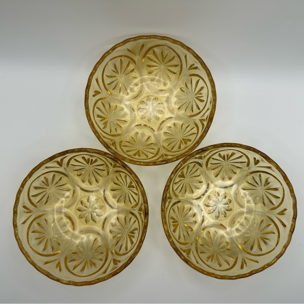 Vintage Anchor Hocking “Star & Cameo” pattern Amber Glass Bowl Set -3 - Picture 3 of 8